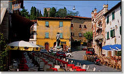 Piazza Centrale di Montecatini Alto